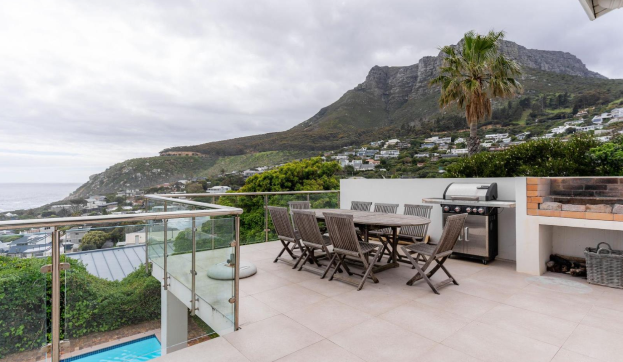 17 Leeukoppie Road. Llandudno 10