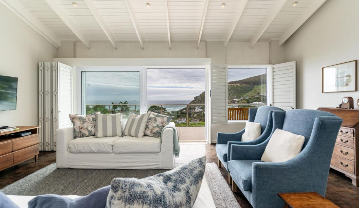 17 Leeukoppie Road. Llandudno 20