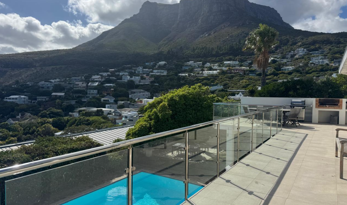 17 Leeukoppie Road. Llandudno 3