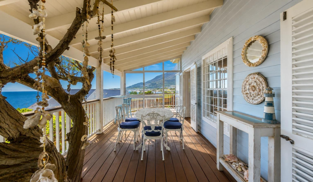 23 Beta Road, Camps Bay 11