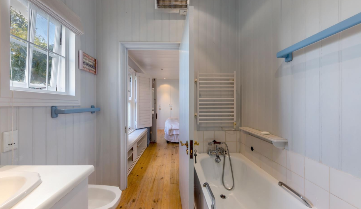 23 Beta Road, Camps Bay 26