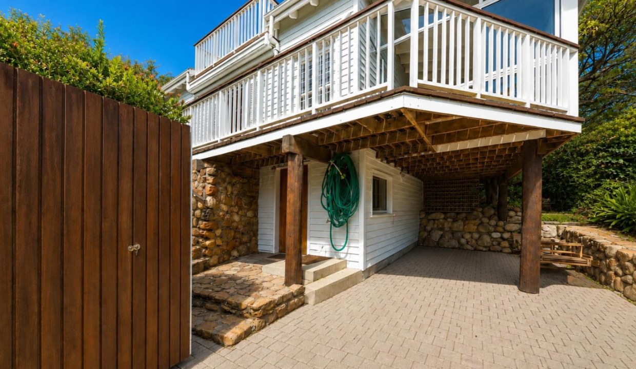 23 Beta Road, Camps Bay 38