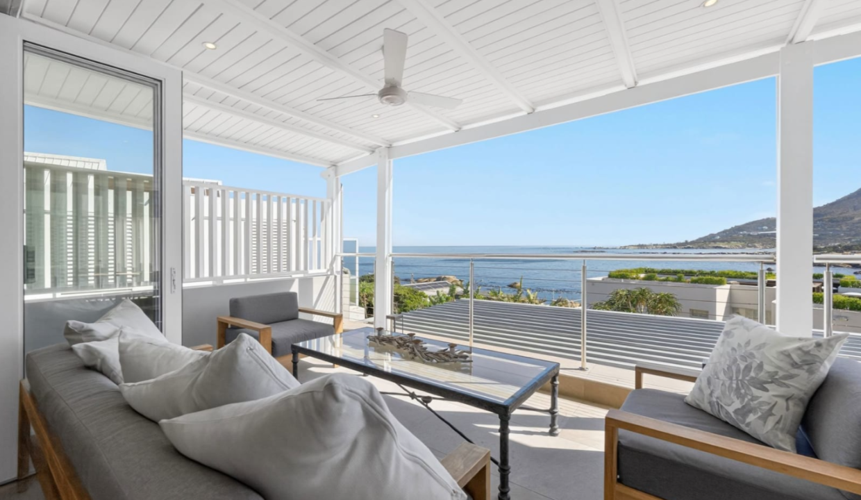 4 Upper Beta Close, Camps Bay 1