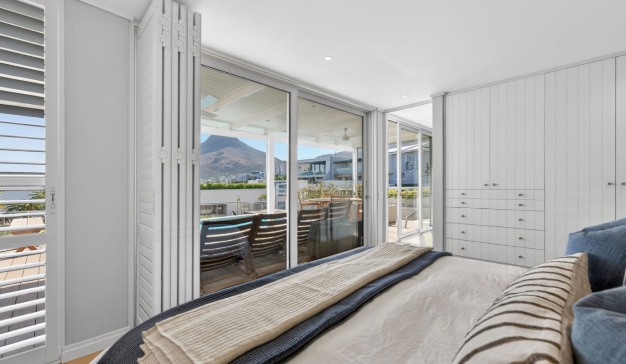 4 Upper Beta Close, Camps Bay 20
