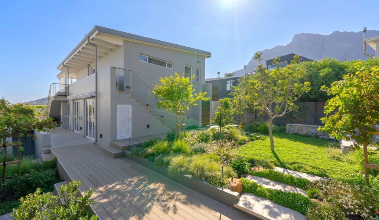 4 Upper Beta Close, Camps Bay 29