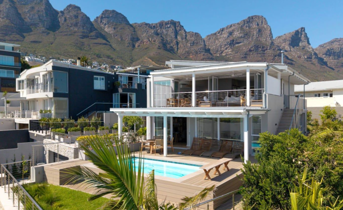 4 Upper Beta Close, Camps Bay 33