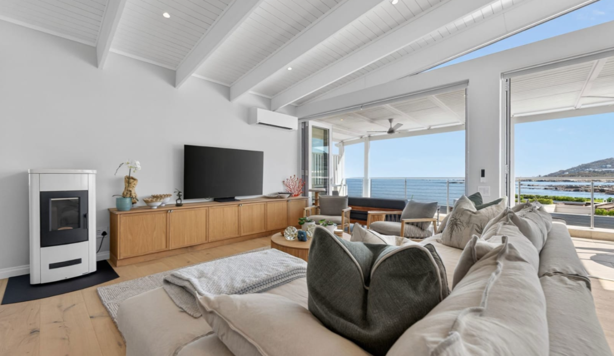 4 Upper Beta Close, Camps Bay 7