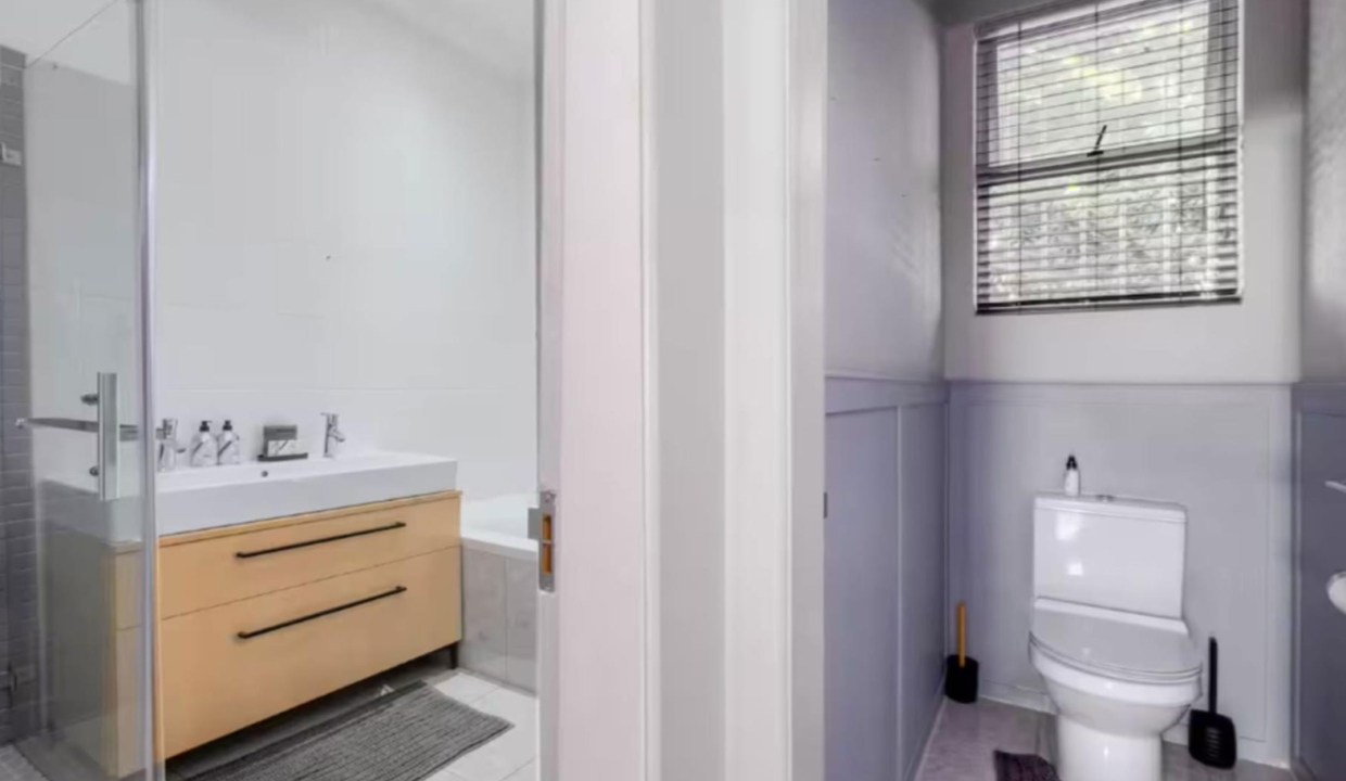 9 Portman Road, Bantry Bay 31